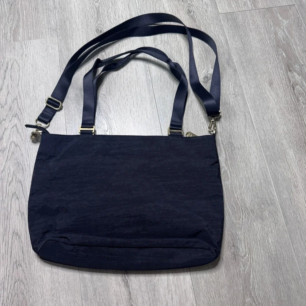 Baggallini La Paz Tote Black Nylon Crossbody Bag Gold Hardware Travel Everyday